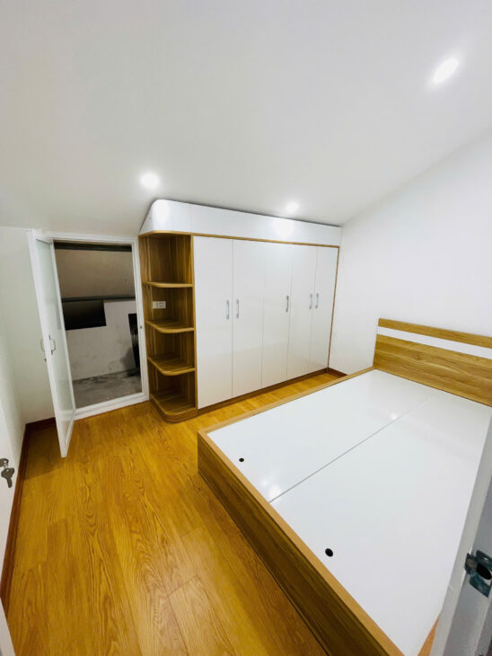Bán nhà Tập Thể Kim Ngưu, 90m2, 2 tầng , 3 ngủ, full đồ ở luôn, 3.1 tỷ . HIẾM.