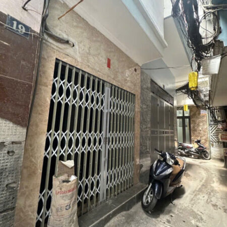 Chưa đến 5 tỷ – Nhà Phố Trung Phụng – Xã Đàn -Trung Tâm Đống Đa. DT 30m x 3 Tầng x 4 Ngủ Đủ Công