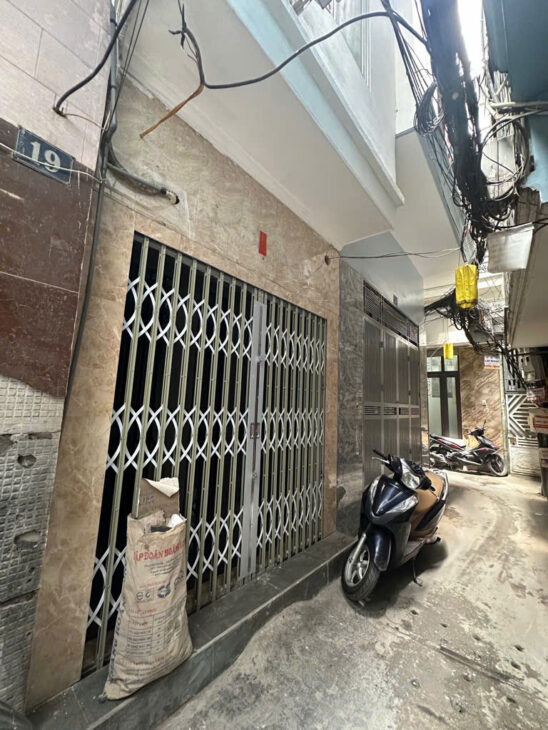 Chưa đến 5 tỷ – Nhà Phố Trung Phụng – Xã Đàn -Trung Tâm Đống Đa. DT 30m x 3 Tầng x 4 Ngủ Đủ Công