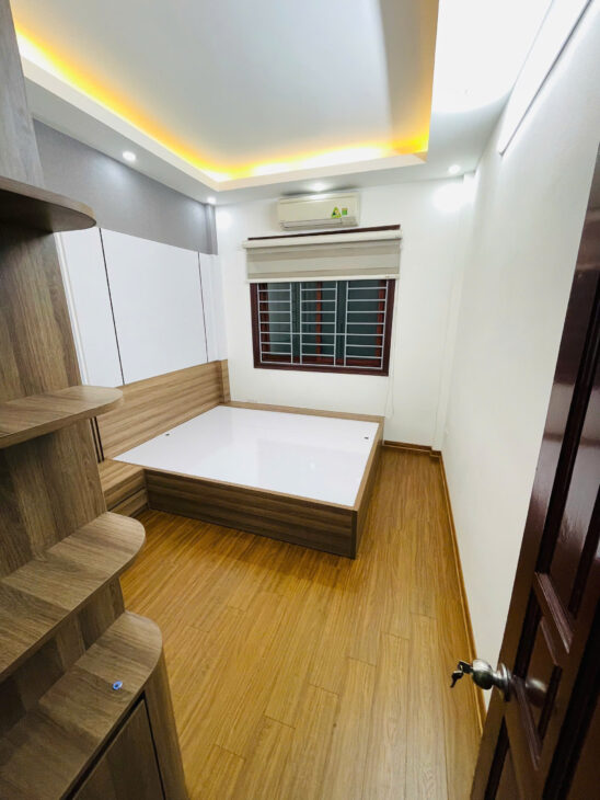 Bán nhà Tam Trinh, 36m2, nhỉnh 5 tỷ, 4 ngủ, ngõ nông vài bước ra ô tô, full đồ ở luôn.