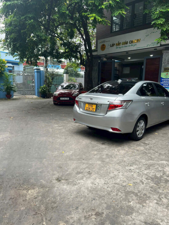 6.9 tỷ- bán nhà hẻm 220 Hoàng Hoa Thám- chợ Cây Quéo- 5 tầng- 4.5mx10m- 5PN