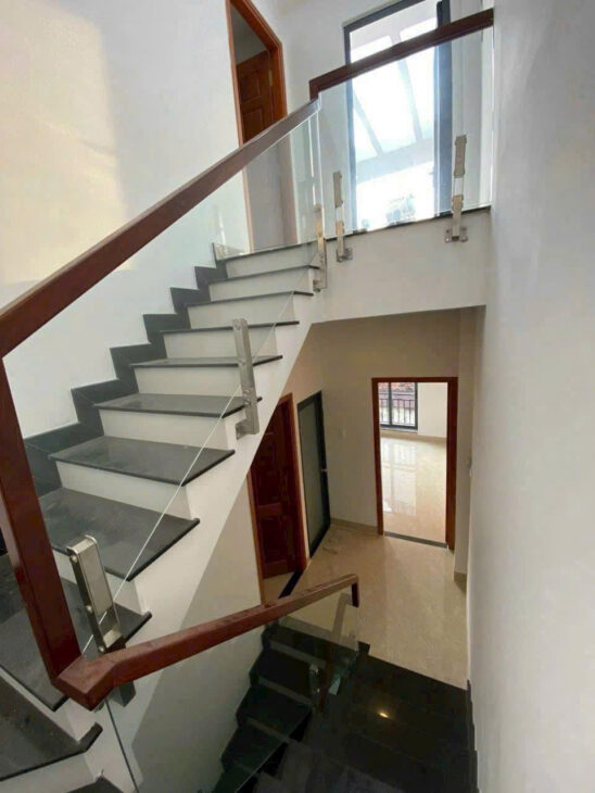 6.9 tỷ- bán nhà hẻm 220 Hoàng Hoa Thám- chợ Cây Quéo- 5 tầng- 4.5mx10m- 5PN