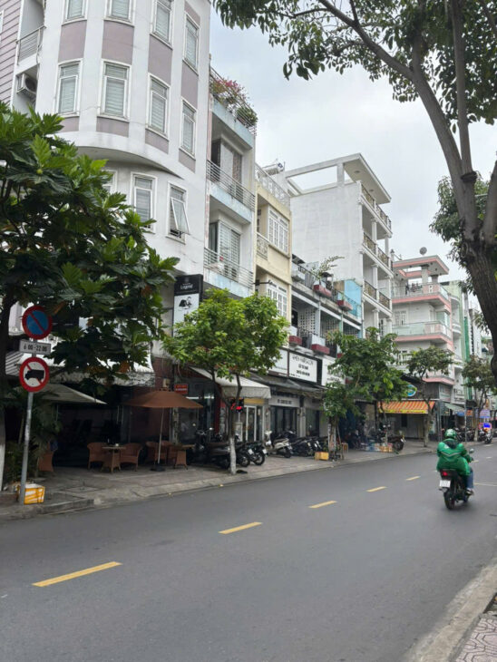 Cho thuê mặt bằng kinh doanh 40m, phố dịch vụ tóc, spa – Tân Vĩnh, P.6 – Quận 4