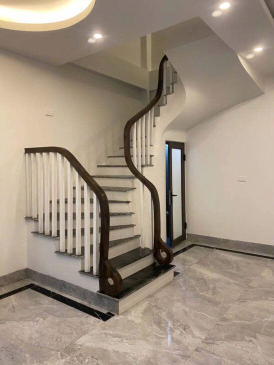 BÁN NHÀ MỚI ĐẸP PHỐ HUỲNH TẤN PHÁT-LONG BIÊN, 33M2,5 TẦNG,MẶT T IỀN 3.5M, 5.95 TỶ.