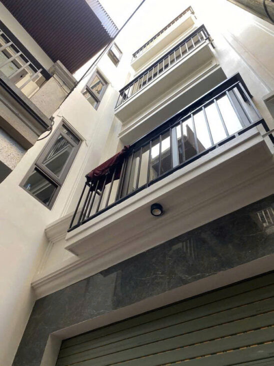 BÁN NHÀ MỚI ĐẸP PHỐ HUỲNH TẤN PHÁT-LONG BIÊN, 33M2,5 TẦNG,MẶT T IỀN 3.5M, 5.95 TỶ.