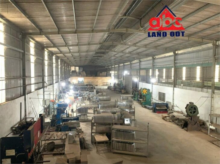XT130 nhà xưởng tập chung nhiều cty sản xuất, bàn giao xưởng liền. có sẵn phòng trọ CNV