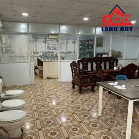 XT130 nhà xưởng tập chung nhiều cty sản xuất, bàn giao xưởng liền. có sẵn phòng trọ CNV