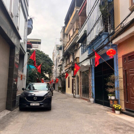 Bán nhà: Tựu Liệt, 40m2 , 3 Tầng, vị trí đẹp, ngõ nông, cách BX Nước Ngầm 1km. Nhỉnh 4 tỷ Bán nhà: Tựu Liệt, 40m2 , 3 Tầng, vị trí đẹp, ngõ nông, cách BX Nước Ngầm 1km. Nhỉnh 4 tỷ