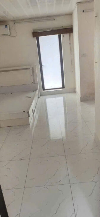 TẬP THỂ THÀNH CÔNG – BA ĐÌNH – 55M, TẦNG 5 – TÔ ĐỖ CHÂN CẦU THANG.