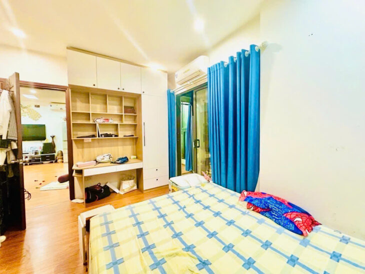 Bán căn chung cư 151 Nguyễn Đức Cảnh, 70m2, NHỈNH 3.5 TỶ, full nội thất, view Thoáng, ở luôn.