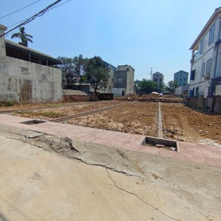 Dưới 2 tỷ tìm khách mua lô Thiên Mã Vĩnh Lộc đường thông ô tô tránh