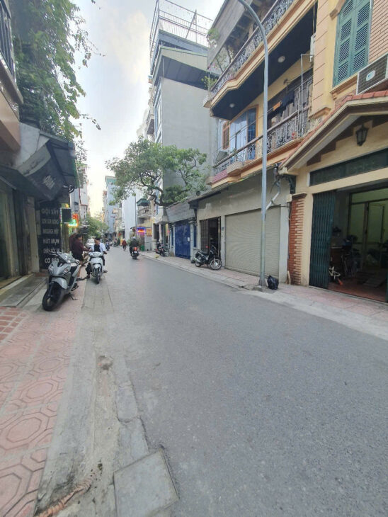 HIẾM – NGUYỄN VĂN CỪ – LONG BIÊN – 1P SANG PHỐ – OTO – 37M2 – 5 TẦNG – 6TY5