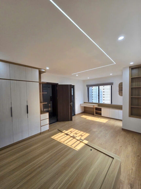 SIÊU PHẨM THÁI HÀ! ĐỐNG ĐA-LÔ GÓC- HAI THOÁNG-Ô TÔ ĐỖ CỔNG-THANG MÁY-FULL NỘI THẤT-DT40x 6