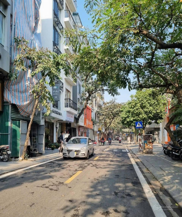 Bán nhà phân lô phố Chùa Láng 48m2 x 5 tầng mặt tiền 5m giá sốc 19 tỷ