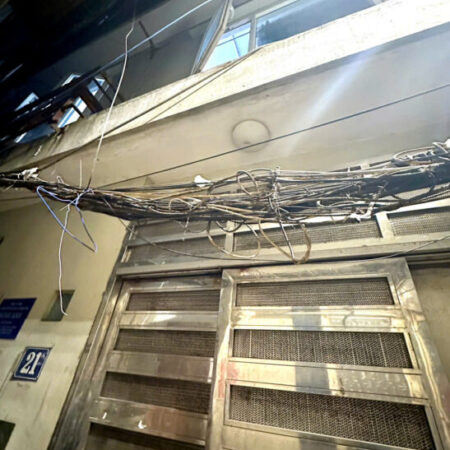 Bán nhà CHDV dòng tiền 5 tầng 38m x 6ty8 giá đầu tư cực tốt Đê La Thành, Đống Đa