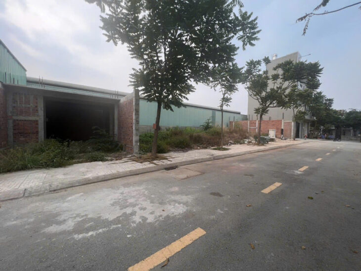 ????BÁN ĐẤT TẶNG NHÀ KHỦNG ĐƯỜNG T15 12M -KHU PHÂN LÔ AN PHÚ ĐÔNG- 3.45Tỷ