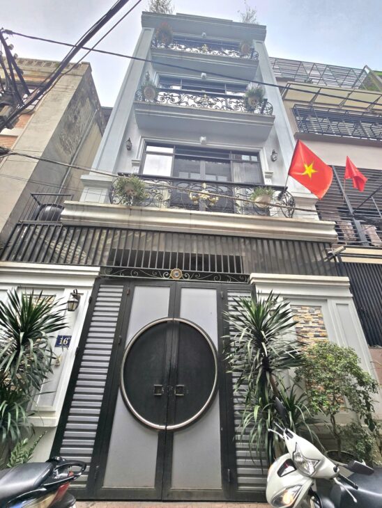 BIỆT THỰ LIỀN KỀ GIẢI PHÓNG ???? 79M2 x 5T ???? MT 6.5M????Ô TÔ TRÁNH????THANG MÁY????TẶNG FULL NỘI THẤT