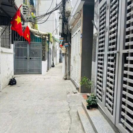 NHÀ ĐẸP – GIÁ TỐT – Vị Trí Đắc Địa Tại Ngõ 12, Quang Trung, Quận Hà Đông, Thành phố Hà Nội