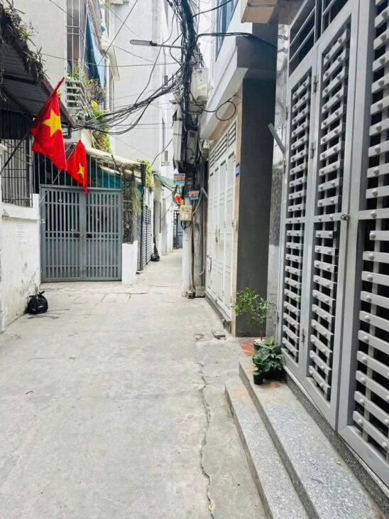 NHÀ ĐẸP – GIÁ TỐT – Vị Trí Đắc Địa Tại Ngõ 12, Quang Trung, Quận Hà Đông, Thành phố Hà Nội