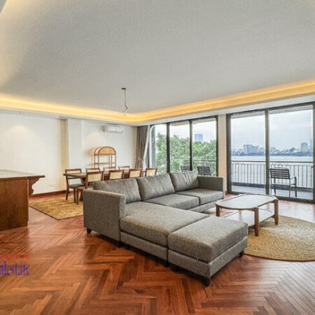 Bán tòa Building CH dịch vụ dt 200m², 7 tầng + tum, 35PN, 40WC, trung tâm quận Cầu Giấy