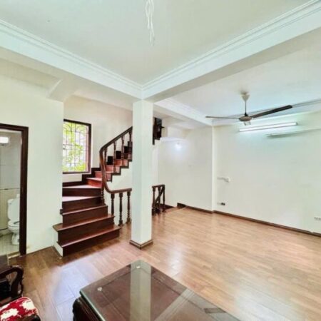 CẦN BÁN NHÀ ĐẸP – VỊ TRÍ VÀNG ĐẠI KIM – HOÀNG MAI – 40m 5.2 tỷ, sổ đỏ
