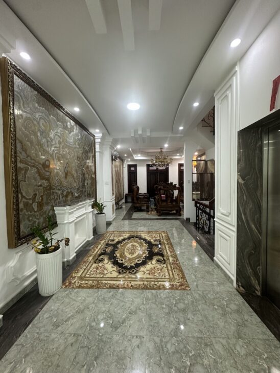 Bán nhà phố hẻm 497/ Phan Văn Trị 6 lầu ngang 5m 90m2 tiện làm VP view Emart chỉ 17 tỷ.