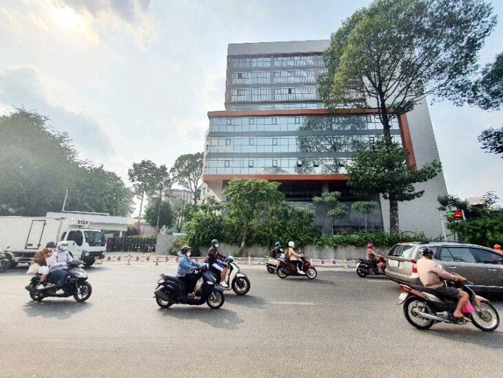 Bán nhà MTKD Nguyễn Thái Sơn 89m2 ngang 4.3m 3 tầng KD sầm uất cạnh BV 175 chỉ 19.8 tỷ