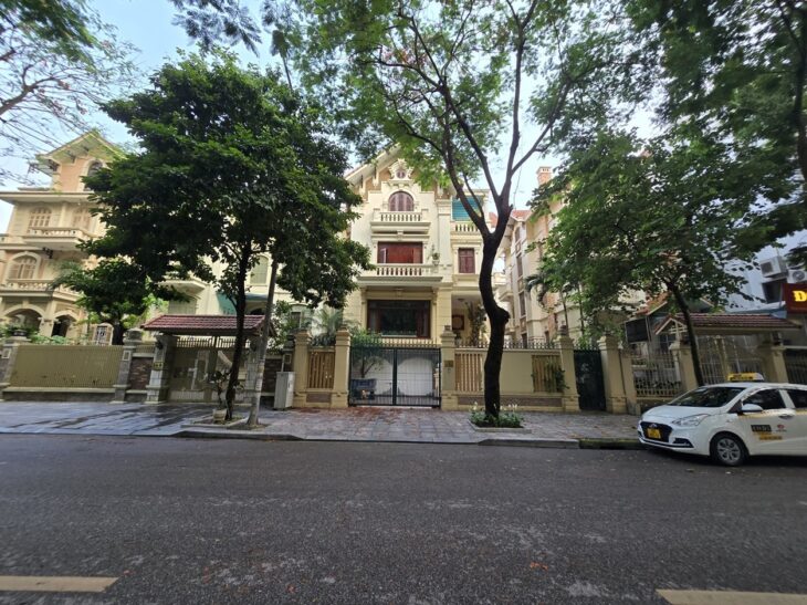 vier BÁN BIỆT THỰ VIEW HỒ LINH ĐÀM – DIỆN TÍCH RỘNG – FULL NỘI THẤT CAO CẤP