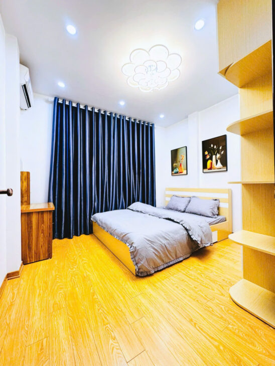 GẤP! KHƯƠNG TRUNG THANH XUÂN,Ô TÔ ĐỖ CỬA,NGÕ THÔNG,KINH DOANH,40M2 x 5T.