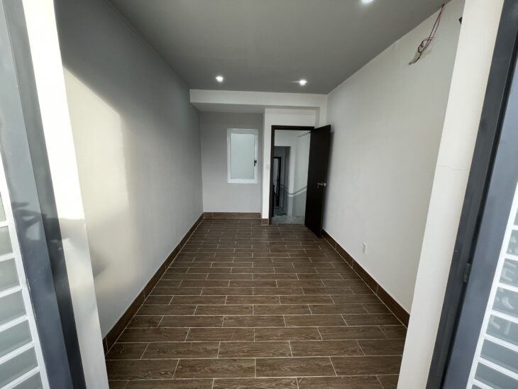 TX43 – 1 sẹc- NHÀ SIÊU ĐẸP 45M2 – 3PN- SÂN THƯỢNG- sát BỜ SÔNG VÀM THUẬT 2,780 TỶ