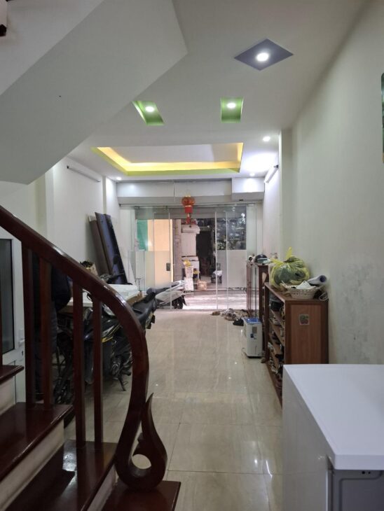 MẶT NGÕ TRẦN CUNG KINH DOANH- GẦN TRƯỜNG CHỢ- LÔ GÓC NGÕ THÔNG.42M2 -5T- MT 3.5M