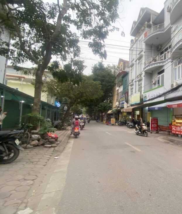 MẶT PHỐ NGUYỄN VIẾT XUÂN-HÀ ĐÔNG – KINH DOANH SẦM UẤT – HÀNG XÓM CAO ĐẲNG – BỆNH VIỆN