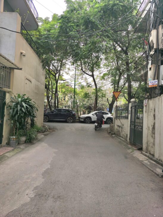 BIỆT THỰ LIỀN KỀ GIẢI PHÓNG ???? 79M2 x 5T ???? MT 6.5M????Ô TÔ TRÁNH????THANG MÁY????TẶNG FULL NỘI THẤT