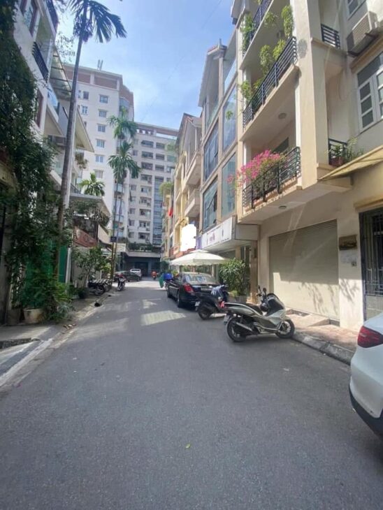 PHÂN LÔ TRUNG KÍNH???? 80M2 x 5T???? MT 6M???? 40.48 TỶ???? Ô TÔ TRÁNH TRƯỚC CỬA???? KD VĂN PHÒNG