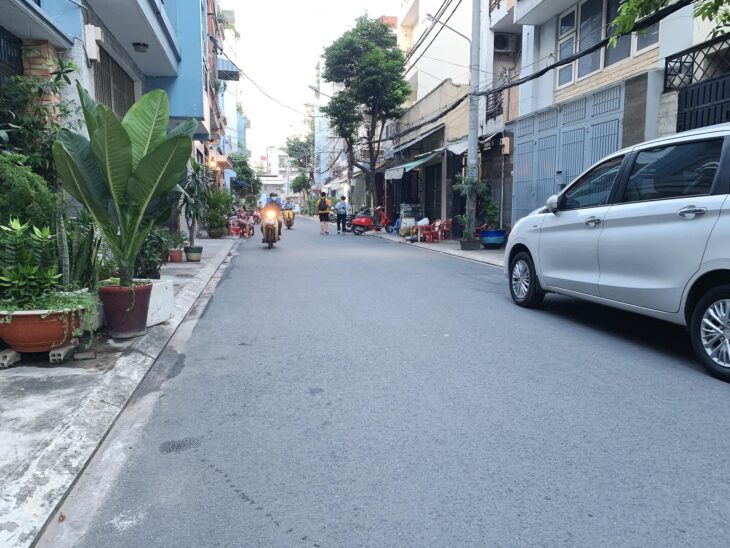 GẤP bán nhà hẻm 10m Cộng Hòa Tân Bình 113m2(4.5×25) 4 lầu vài phút tới nhà ga T3 18 tỷ.