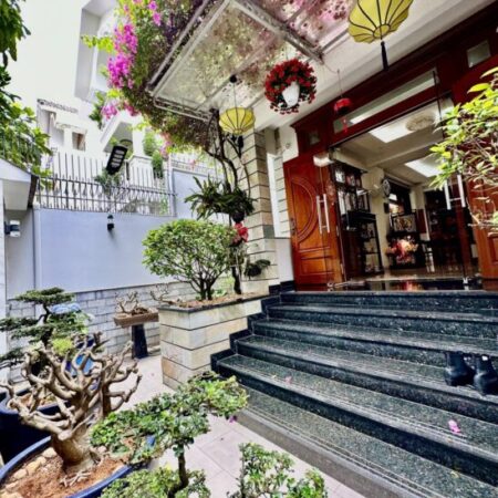 Biệt thự 12,5x17m KDC ven sông Tân Phong Q7 – 3 tầng cực đẹp – giá 54 tỷ