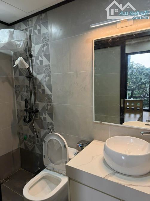 BÁN NHÀ NGUYỄN VĂN CỪ – Ô TÔ ĐỖ CỬA – KINH DOANH ĐỈNH – 51M2 ×5 TẦNG -12 TỶ