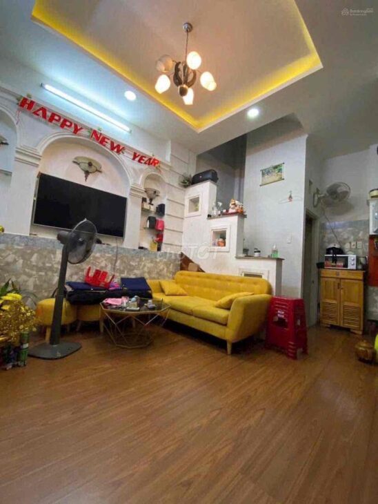 5.5 tỷ- bán nhà Mặt Tiền Hẻm Kinh Doanh buôn bán- Gần chợ Cây Quéo- Phú Nhuận