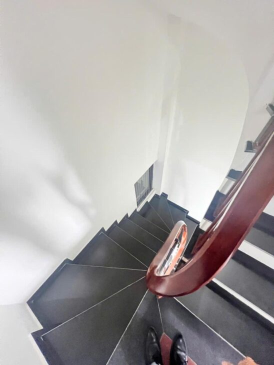 Bán nhà: Ngọc Hồi, 40m2, 5 tầng,tô đỗ cửa, lô góc, vị trí đẹp. cách bx Nước Ngầm 0.5km. hơn 7 tỷ