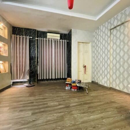 SIÊU PHẨM DƯƠNG QUẢNG HÀM, CẦU GIẤY, 50M, 6T, MT 5.5M, PHÂN LÔ, OTO, Ở SƯỚNG, 16 TỶ. 0937651883. SIÊU PHẨM DƯƠNG QUẢNG HÀM, CẦU GIẤY, 50M, 6T, MT 5.5M, PHÂN LÔ, OTO, Ở SƯỚNG, 16 TỶ. 0937651883.