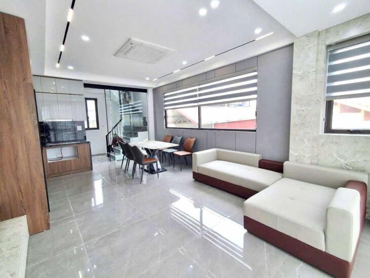 nhà đẹp Nguyễn Văn Cừ- Nguyễn Sơn-Gia Thuỵ, 38m x 6tầng, gara, thang máy, full nội thất