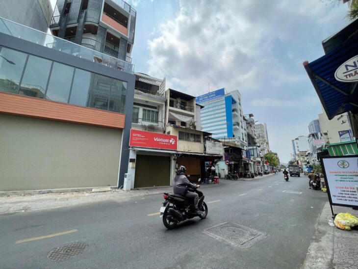 CHO THUÊ TÒA NHÀ MỚI XÂY 35A TRẦN ĐÌNH XU, PHƯỜNG CẦU KHO, QUẬN 1
