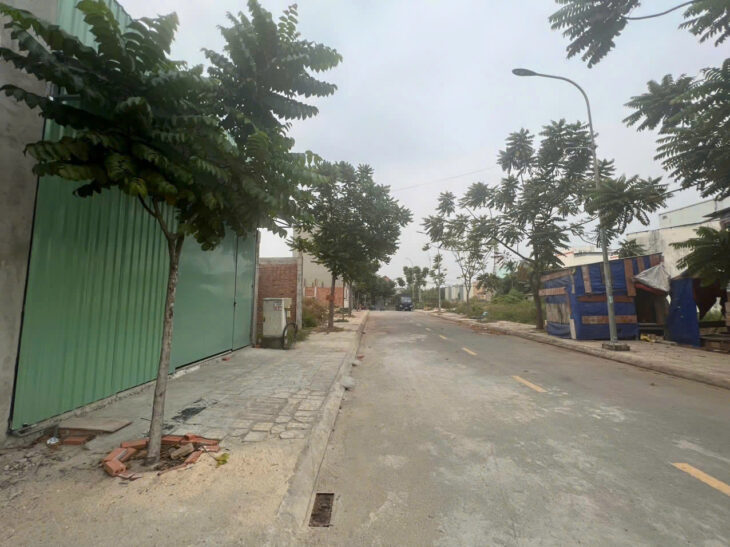 ????BÁN ĐẤT TẶNG NHÀ KHỦNG ĐƯỜNG T15 12M -KHU PHÂN LÔ AN PHÚ ĐÔNG- 3.45Tỷ