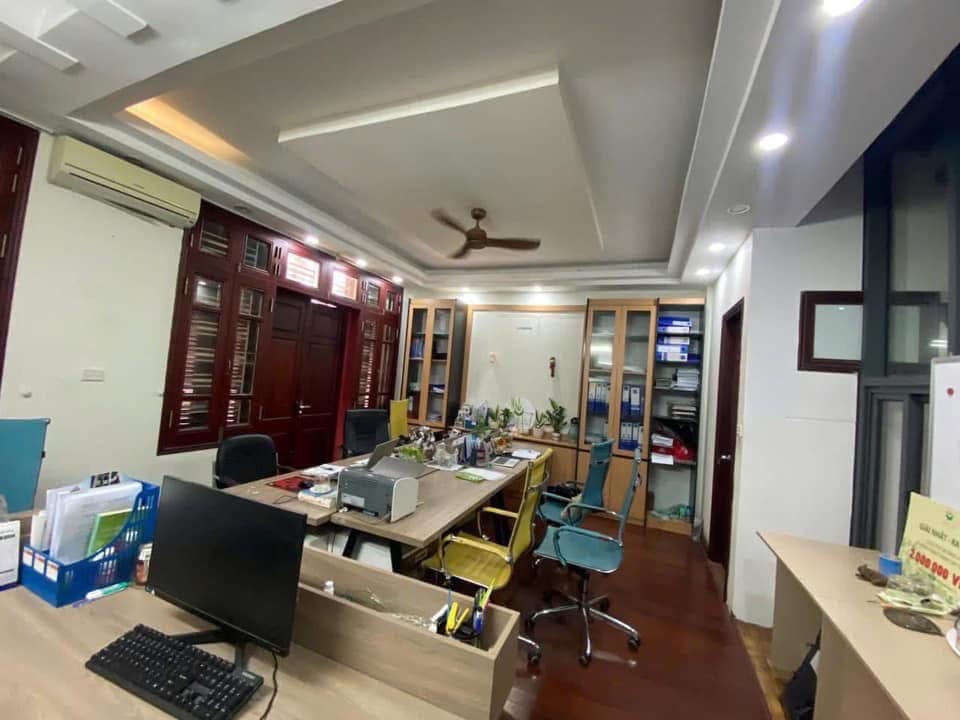 PHÂN LÔ TRUNG KÍNH???? 80M2 x 5T???? MT 6M???? 40.48 TỶ???? Ô TÔ TRÁNH TRƯỚC CỬA???? KD VĂN PHÒNG