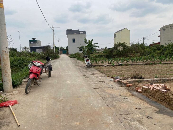 BÁN LÔ GÓC 50M, TT QUANG MINH, MÊ LINH, GIÁ THƯƠNG LƯỢNG,NGÕ RỘNG,THÔNG,Ô TÔ VÀO