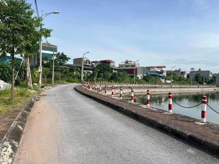 Đất mặt hồ quang trung 73m2