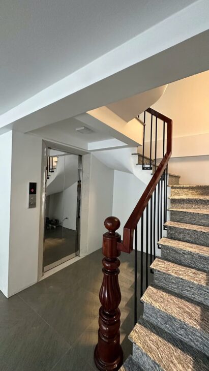 Bán Nhà Dọc Bún Hà Đông 50m x 7 Tầng Thang Máy Vỉa Hè Ô TÔ Kinh Doanh Giá 15.6 Tỷ.