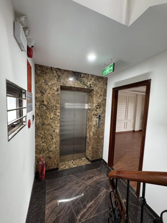 BÁN NHÀ NGUYỄN TUÂN THANH XUÂN, VỈA HÈ OTO TRÁNH KINH DOANH, 70M2 5TẦNG THANG MÁY, 28.XTỶ