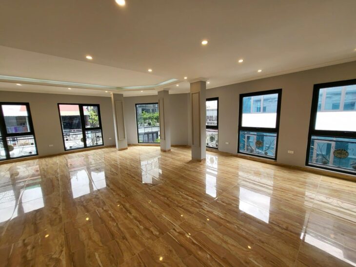 BÁN NHÀ NGUYỄN TUÂN THANH XUÂN, VỈA HÈ OTO TRÁNH KINH DOANH, 70M2 5TẦNG THANG MÁY, 28.XTỶ