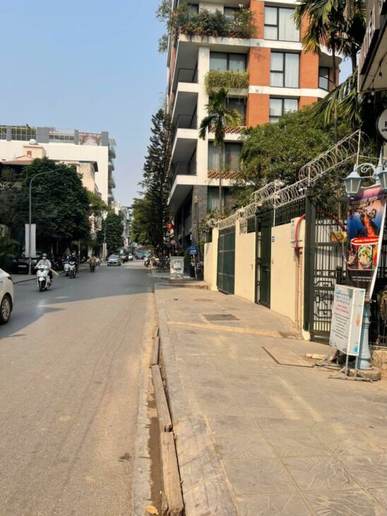 BÁN NHÀ 9T THANG MÁY-165M-91TY-TÔ NGỌC VÂN-TÂY HỒ